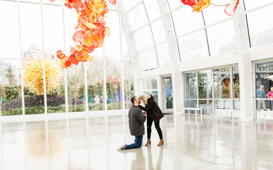 A beautiful Chihuly engagement!