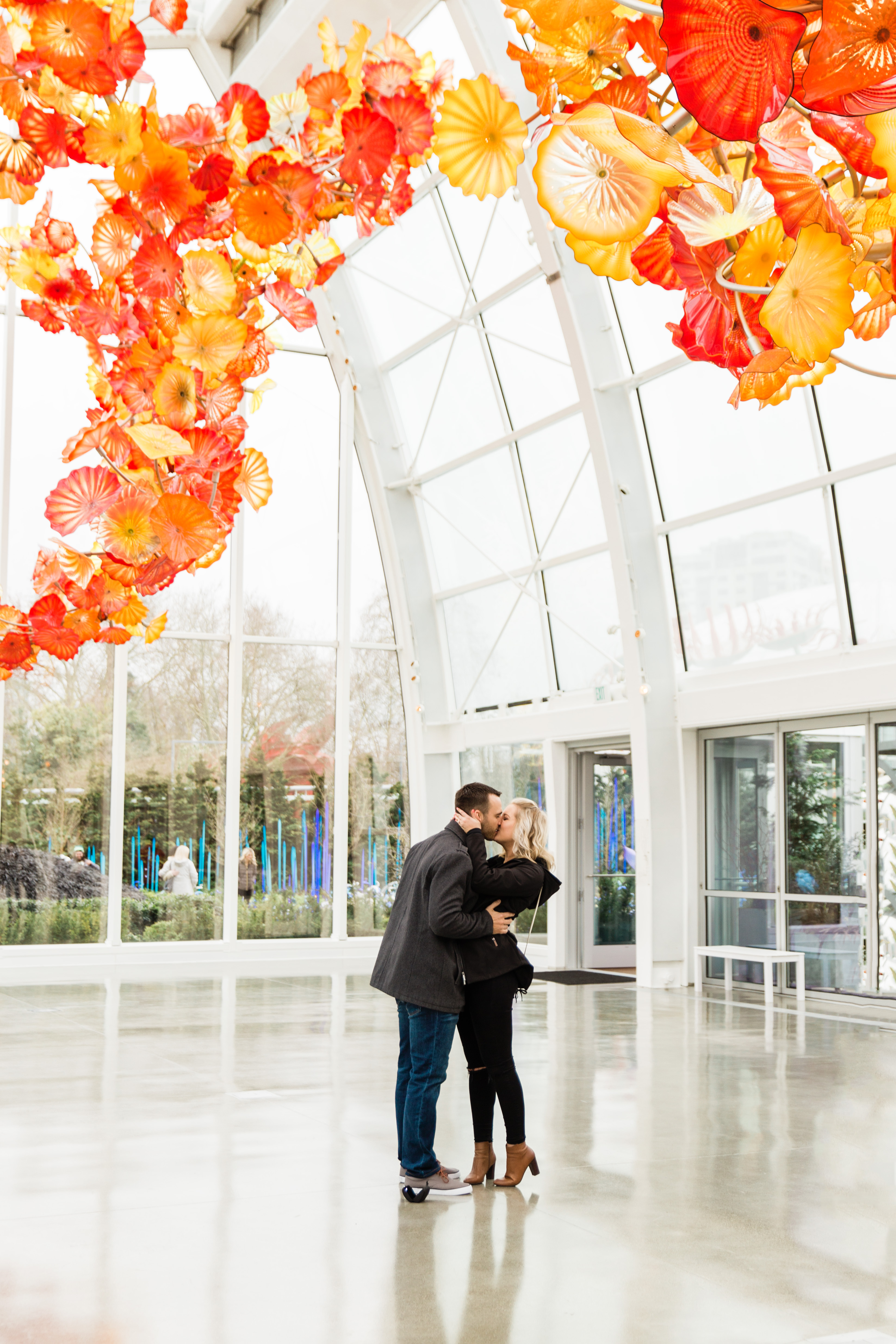 A beautiful Chihuly engagement! Little Cabin Photography